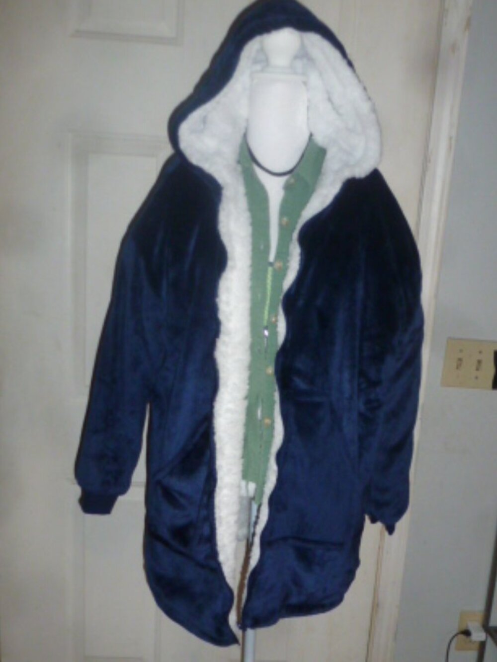 Bella Russo Oversized Sherpa Hoodie – Navy Blue Velour (Super Soft!)